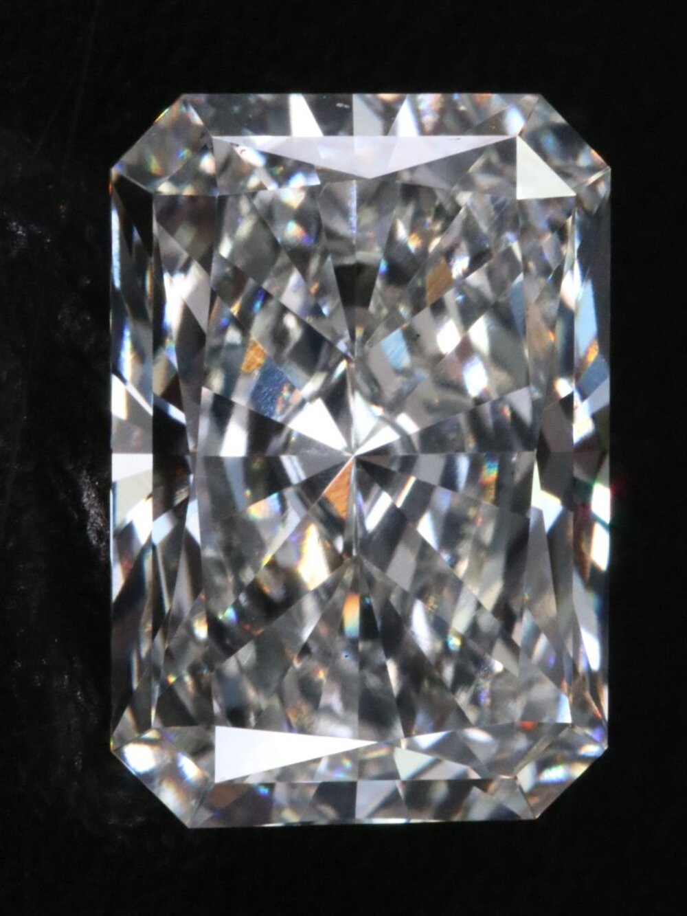 IGI Certified 4.76 CT Radiant H VS2 Loose Diamond Excellent Polish & Symmetry
